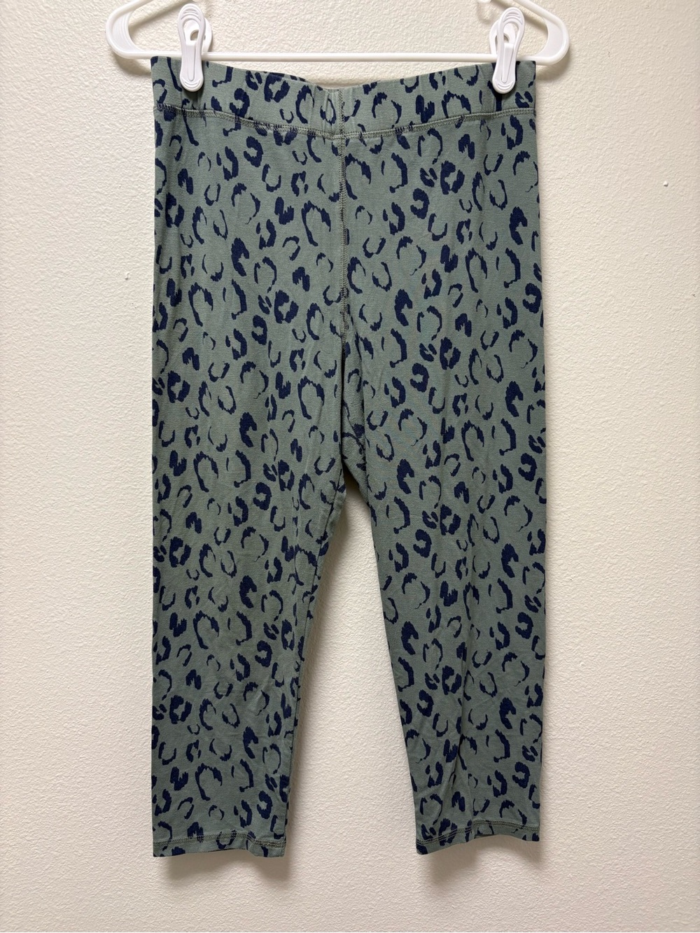 Women's Boden Olive & Navy Leopard Print Cropped Leggings Med / 10 Soft Stretchy
